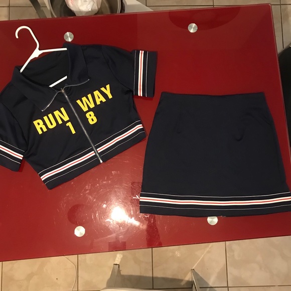 Runaway 18 Set - Picture 2 of 10